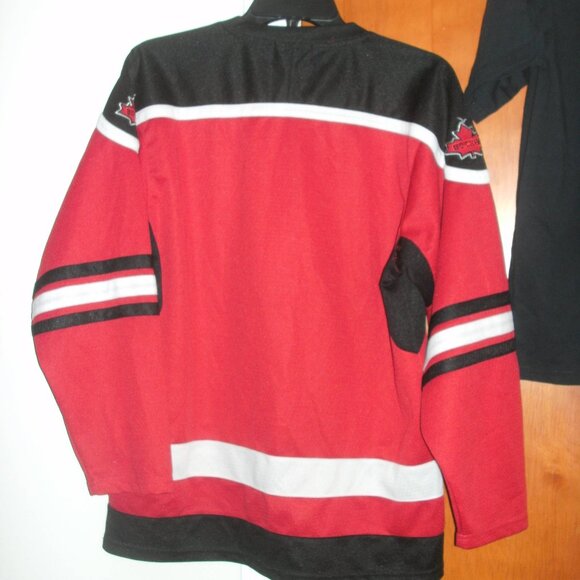 CANADA ATHLETICS Team Hockey Jersey Embroidered Maple Leaf  & NWT T Shirt Tee - Picture 4 of 4